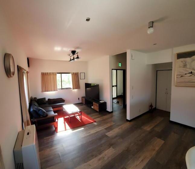 침실 3개 주택, White Horse