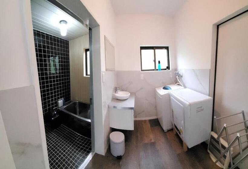 침실 3개 주택, White Horse