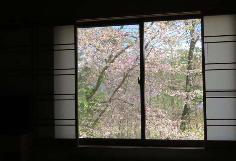 4인용 스탠다드 룸, White Horse