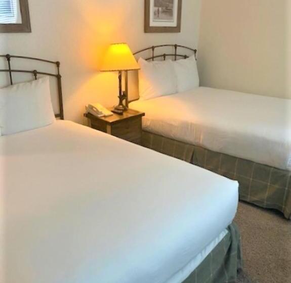 Хижина, The Tahoe Beach & Ski Club Owners Association