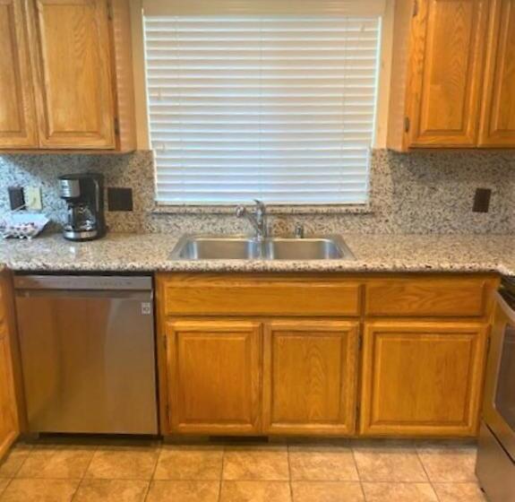 Хижина, The Tahoe Beach & Ski Club Owners Association