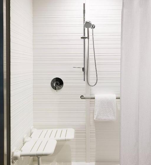 带大床的标准间, Ac Hotel By Marriott Dallas By The Galleria