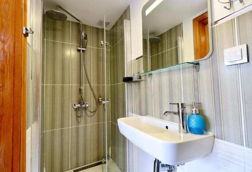 اتاق کلاسیک سه تخته, Kemerbag 29 Adults Only