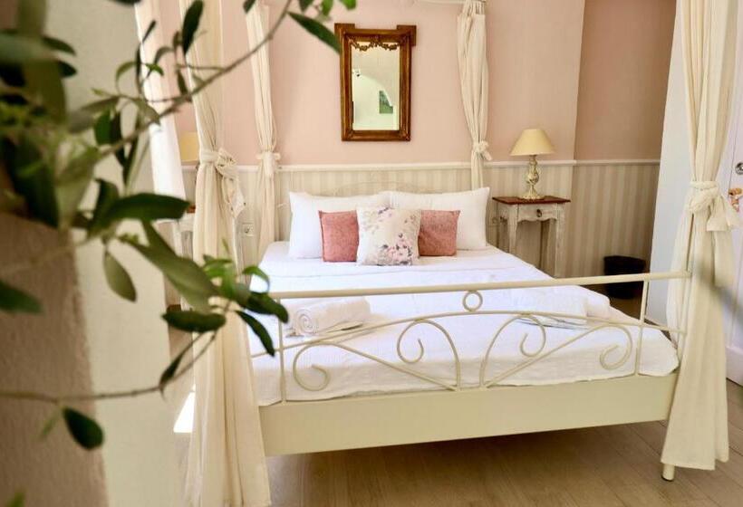 سوییت با چشمانداز باغ, Kemerbag 29 Adults Only