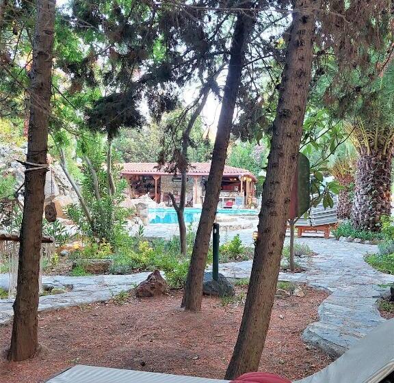 اتاق استاندارد با چشمانداز استخر, Kemerbag 29 Adults Only