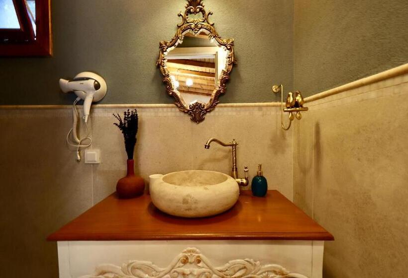 اتاق استاندارد با چشمانداز استخر, Kemerbag 29 Adults Only