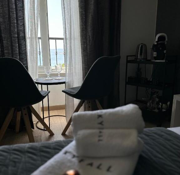 Quarto Comfort Vista Mar, B&b Skyfall