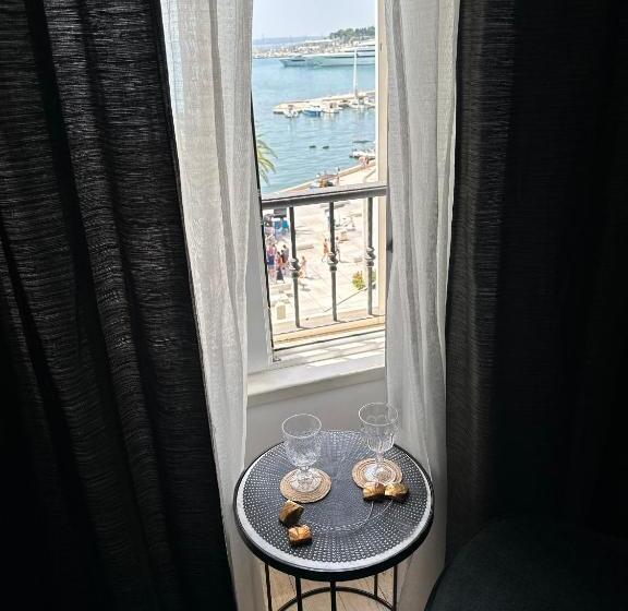 Quarto Comfort Vista Mar, B&b Skyfall