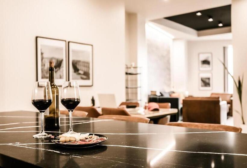 شقة غرفة واحدة, HO Puerta De Purchena