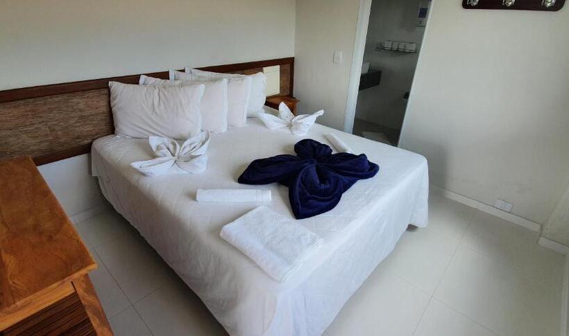 جناح, Escarpas Do Lago Capitolio