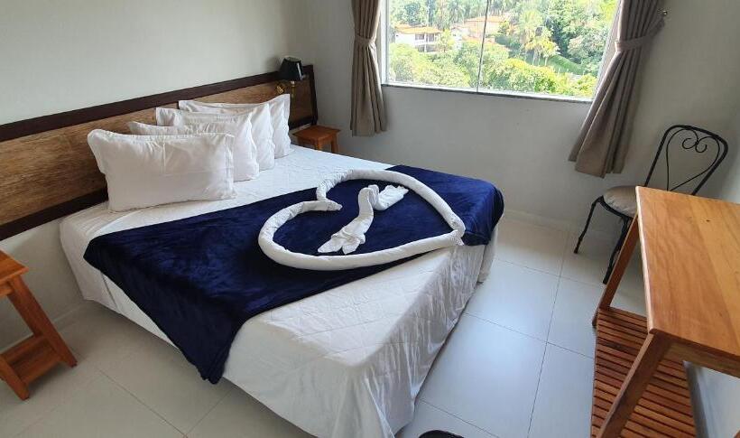 جناح ديلوكس, Escarpas Do Lago Capitolio