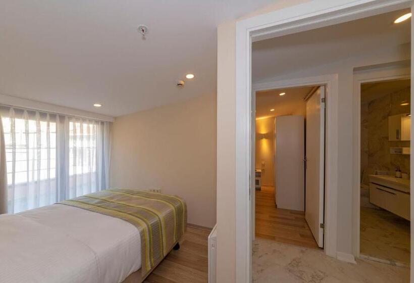 Deluxe Suite Sea View, Feri Suites