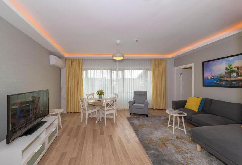 سوییت لوکس, Feri Suites