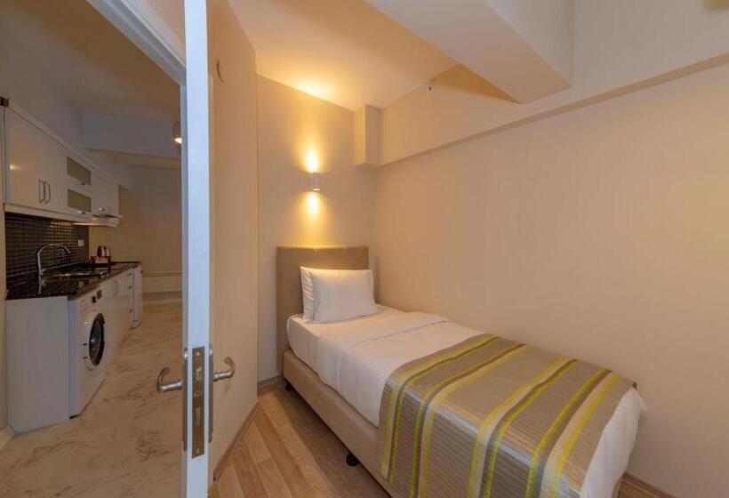 سوئیت با بالکن, Feri Suites