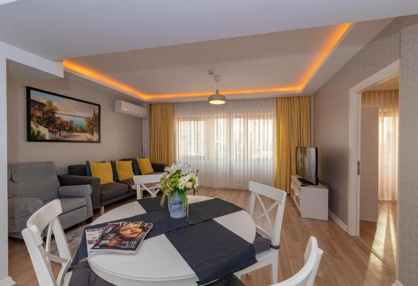 سوئیت با بالکن, Feri Suites