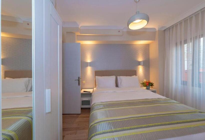 سوئیت با بالکن, Feri Suites