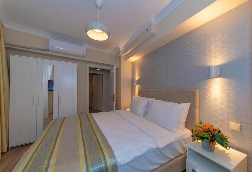 سوئیت با بالکن, Feri Suites