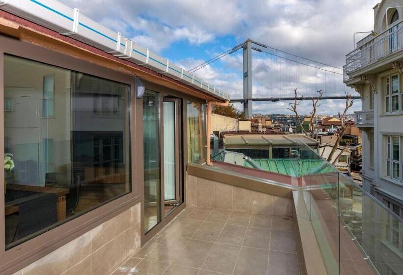 Deluxe Suite Sea View, Feri Suites