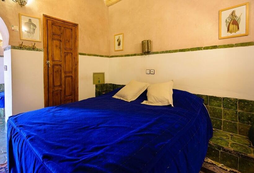 标准三人间, Hôtel Riad Dar Daïf