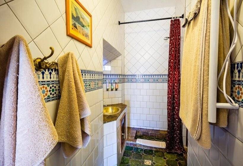 اتاق استاندارد چهار تخته, Hôtel Riad Dar Daïf