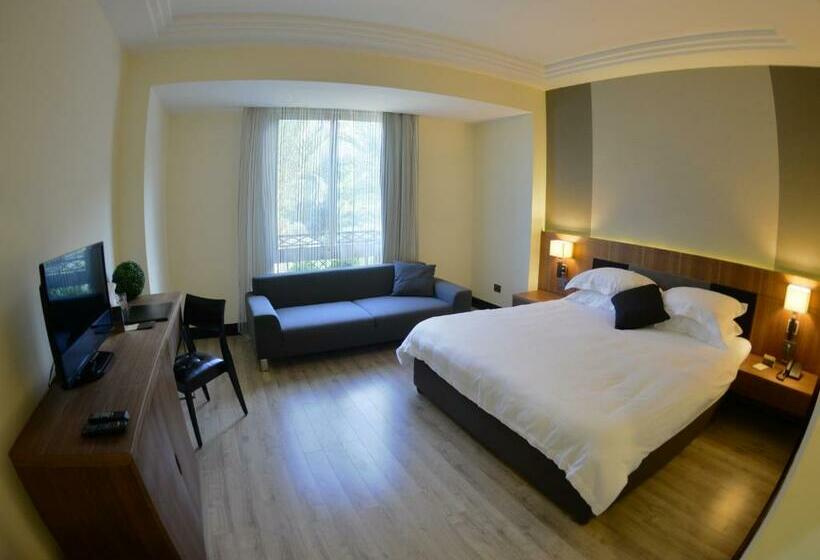 Deluxe Room Mountain View, Lamunia