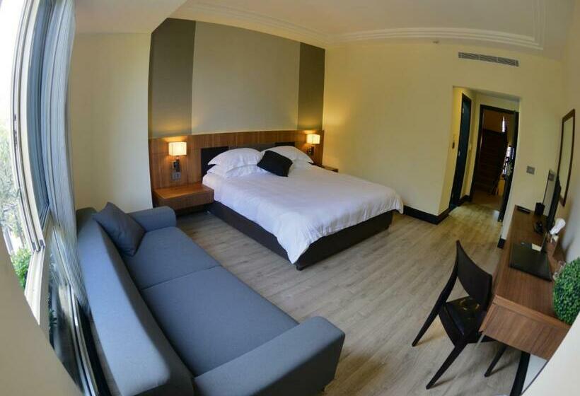 Deluxe Room Mountain View, Lamunia