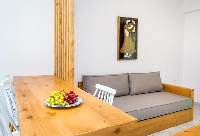 آپارتمان 1 خوابه با چشمانداز باغ, Rodon House Apart