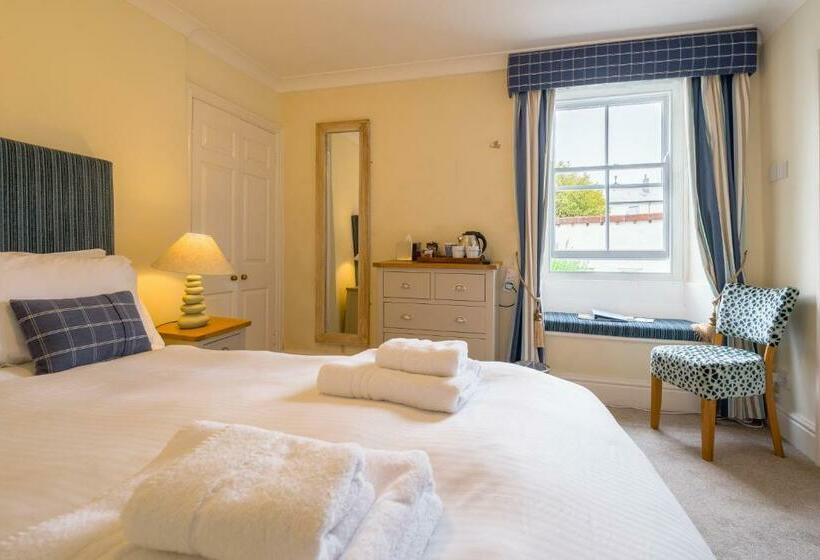 غرفة قياسية, Rashleigh Arms