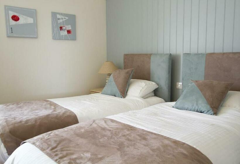 غرفة سوبيريور, Rashleigh Arms