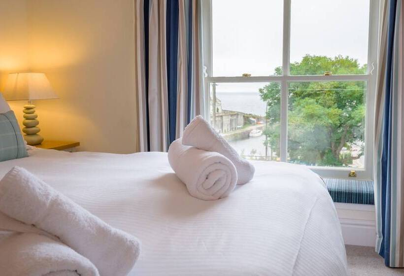 غرفة سوبيريور, Rashleigh Arms