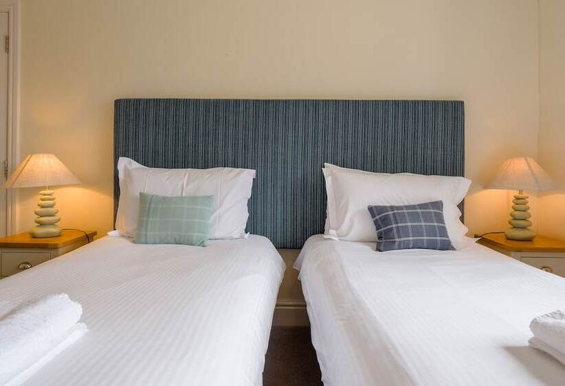 غرفة قياسية, Rashleigh Arms