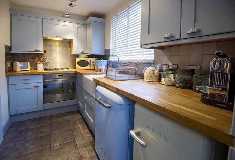 منزل 3 غرف نوم, The Falls Of Dochart Inn