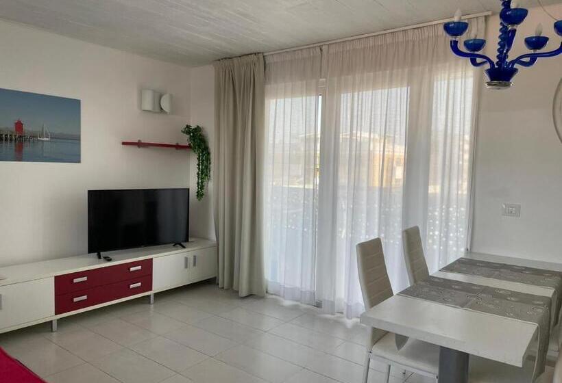 Апартаменты 2 Спальни, Appart Hotel Holiday