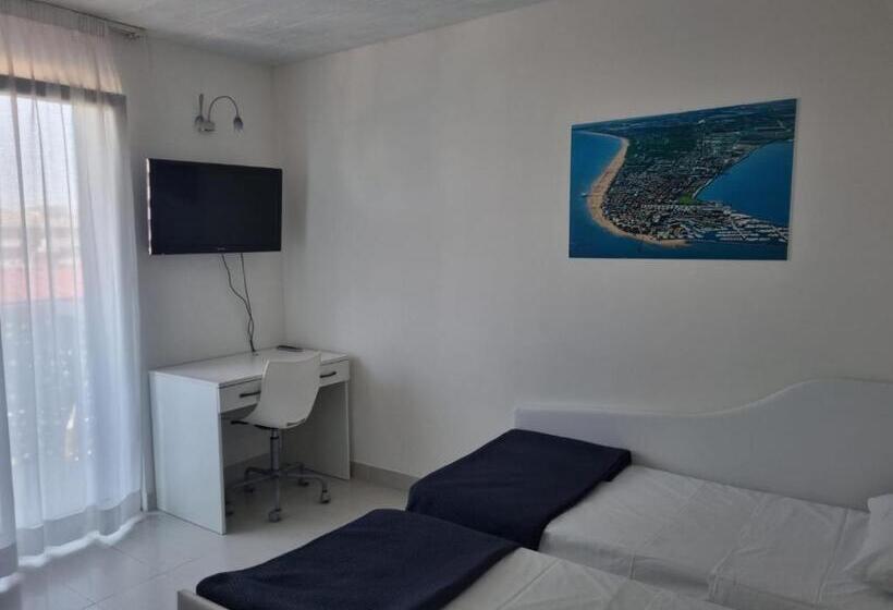 Апартаменты 2 Спальни, Appart Hotel Holiday