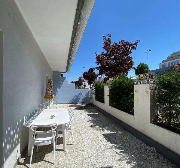 Апартаменты 1 Спальня с Террасой, Appart Hotel Holiday