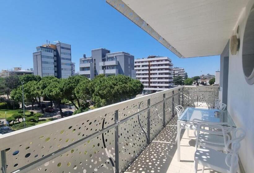 Апартаменты 2 Спальни, Appart Hotel Holiday