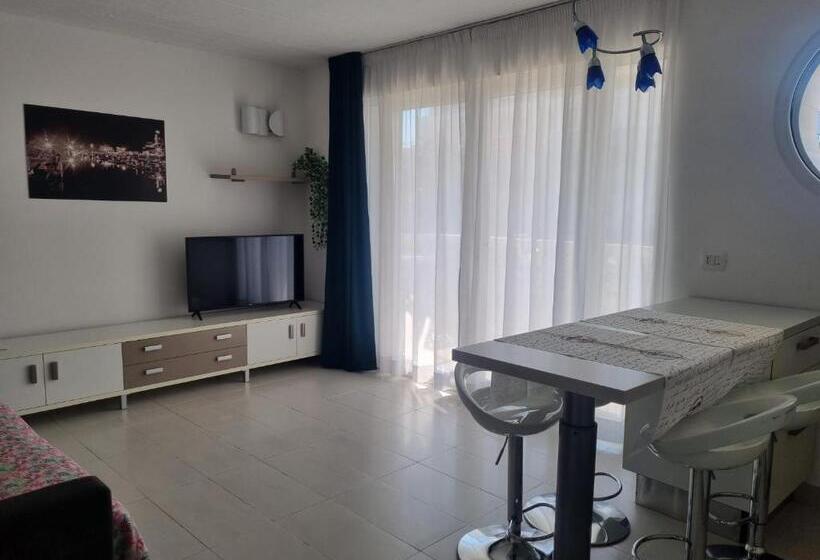 Апартаменты 2 Спальни, Appart Hotel Holiday