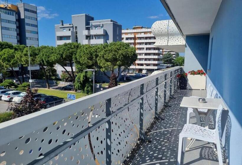 Апартаменты 1 Спальня с Террасой, Appart Hotel Holiday