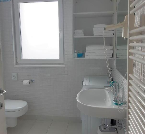 Апартаменты 2 Спальни, Appart Hotel Holiday