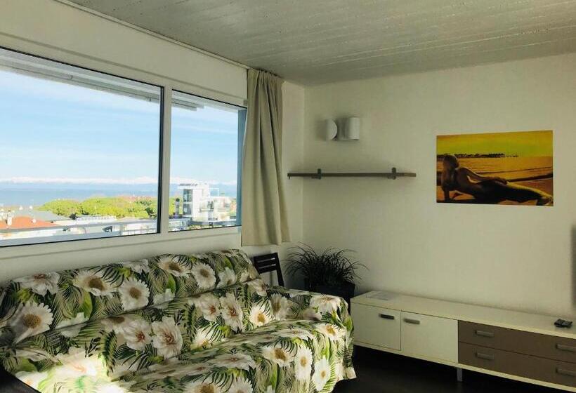 Апартаменты 2 Спальни, Appart Hotel Holiday