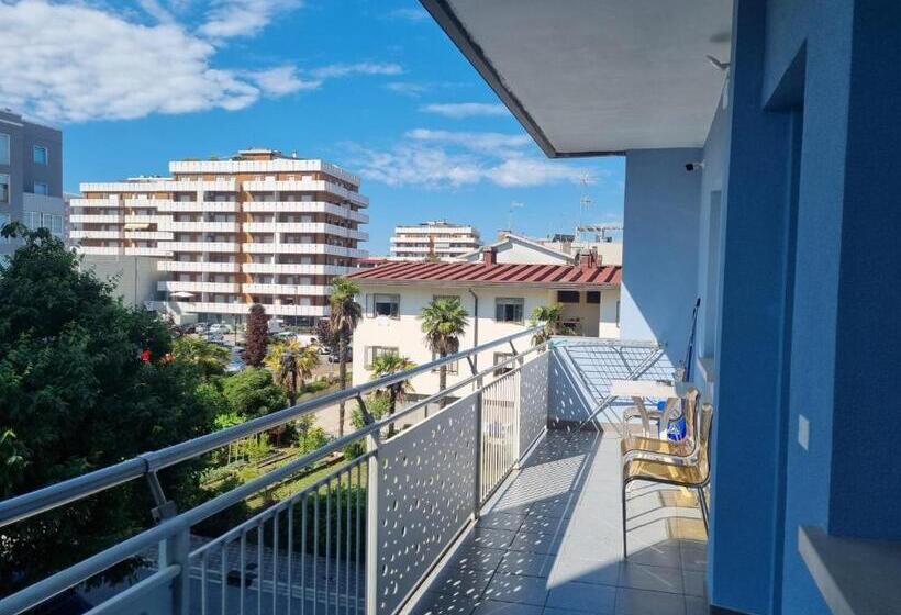 Апартаменты 1 Спальня с Террасой, Appart Hotel Holiday