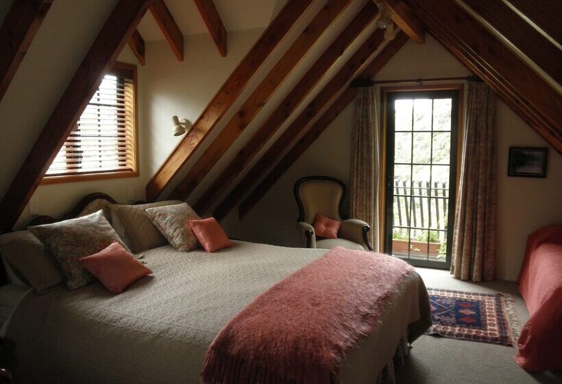 1 Szobás Ház, Trelawn Place