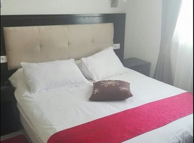 اتاق استاندارد, 2 Horloges