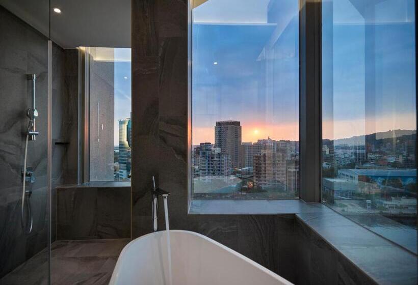 اتاق لوکس, Harbour 10