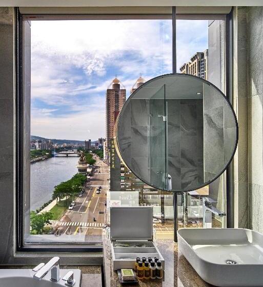 اتاق لوکس خانوادگی, Harbour 10