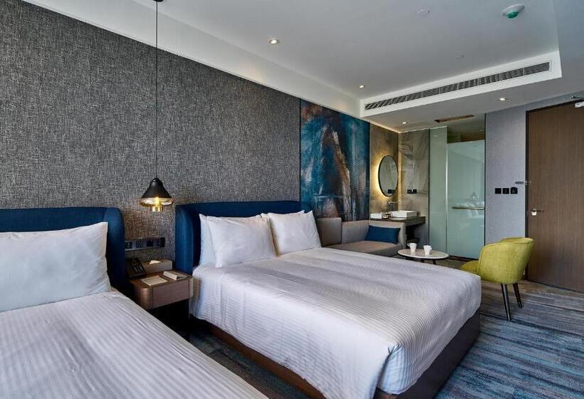 اتاق لوکس خانوادگی, Harbour 10