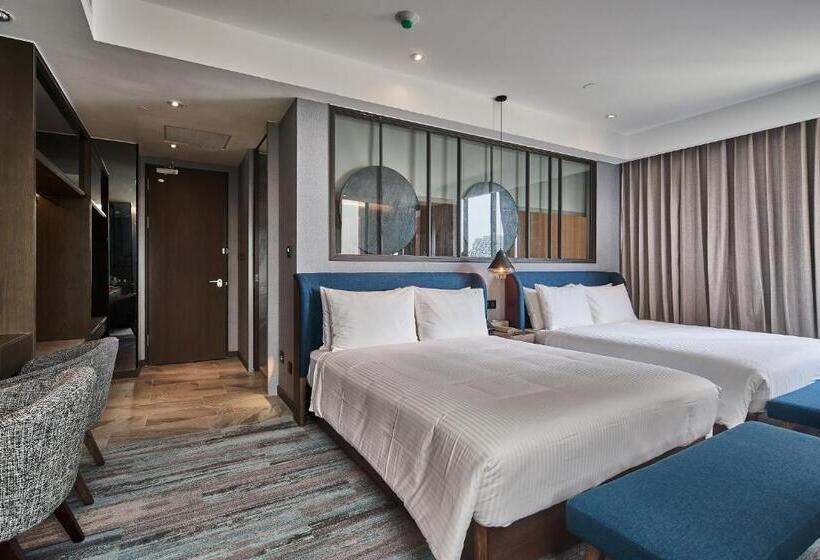 اتاق پریمیوم چهارنفره, Harbour 10