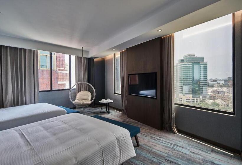 اتاق پریمیوم چهارنفره, Harbour 10