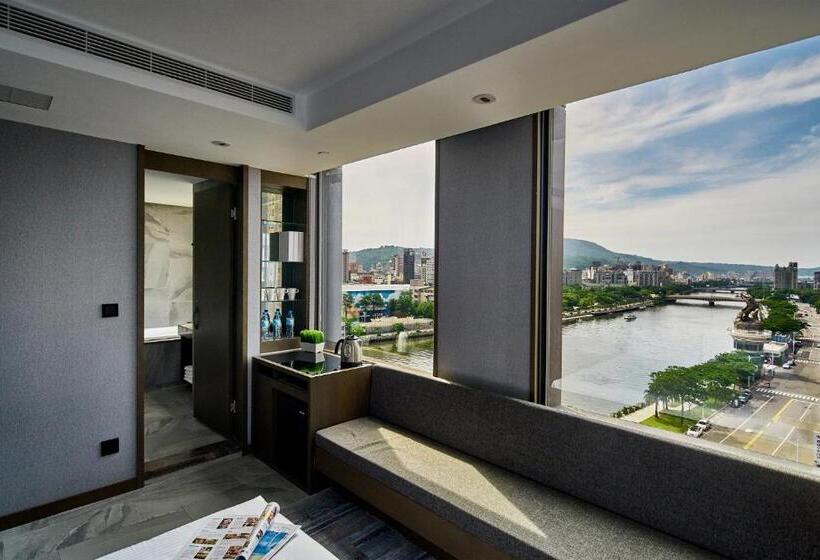 اتاق لوکس خانوادگی, Harbour 10