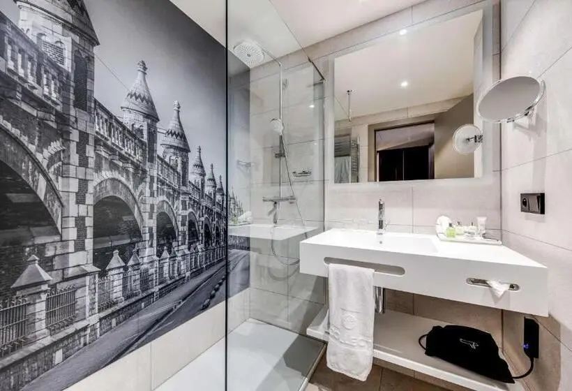Premium room with view, NH Collection Antwerp Centre